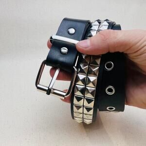 Y2k 2000s classic pyramid studded